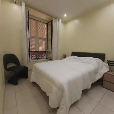 Flat City Hall, Ric'keys Apartment Beausoleil